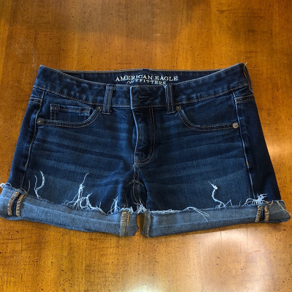 American Eagle Dark Wash size 4 cut off shorts